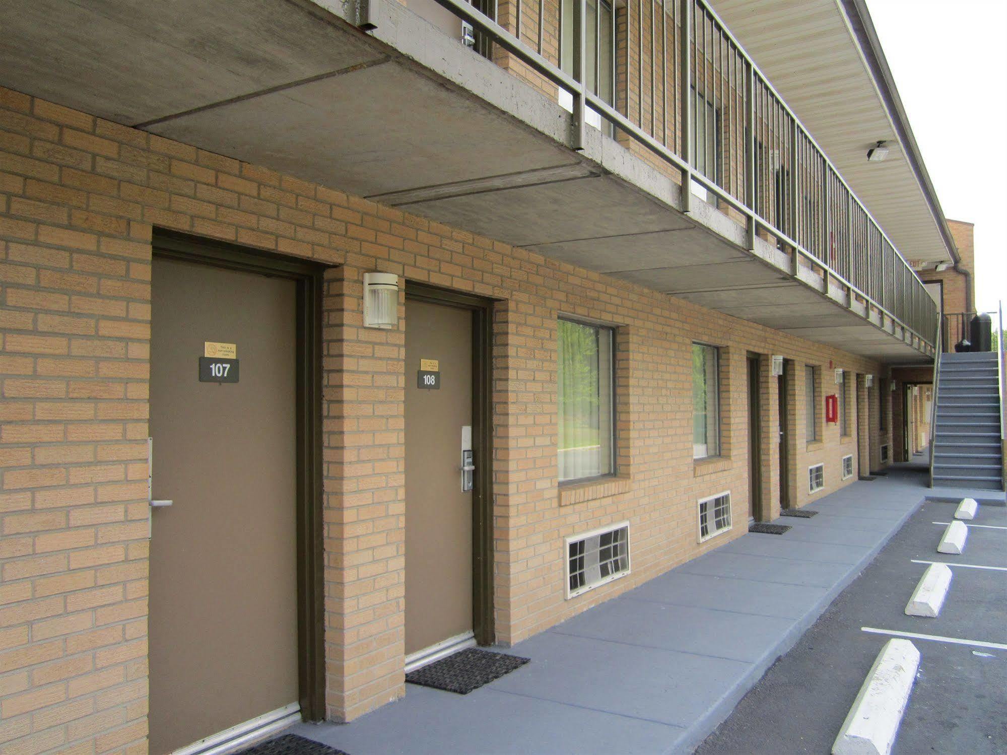 Americas Best Value Inn - Fredericksburg North Exterior foto